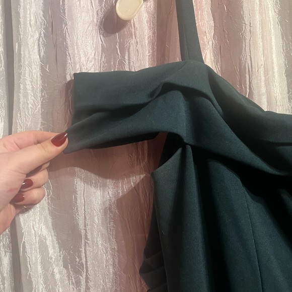 Size 20 formal dresss. Great for a Bridesmaid or Prom. Mermaid style - Picture 4 of 5